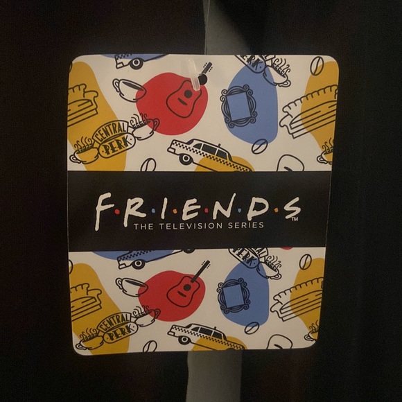 WB FRIENDS - Girls Long Sleeve - Black with Print - Size US Youth 8 - Picture 3 of 5